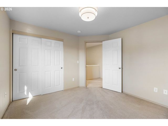 9304 N RICHMOND Ave, Portland, OR 97203