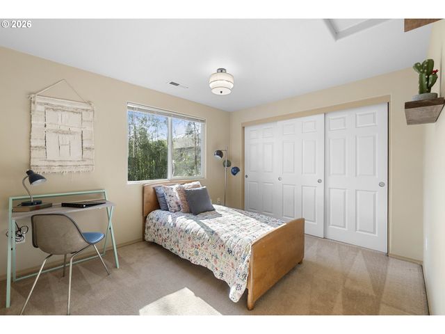 9304 N RICHMOND Ave, Portland, OR 97203