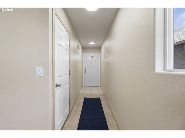 9304 N RICHMOND Ave, Portland, OR 97203