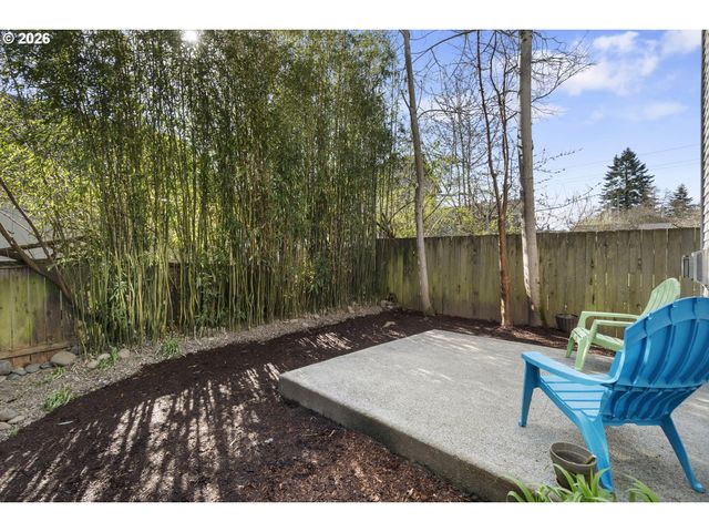 9304 N RICHMOND Ave, Portland, OR 97203