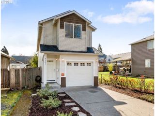 9304 N RICHMOND Ave, Portland, OR 97203