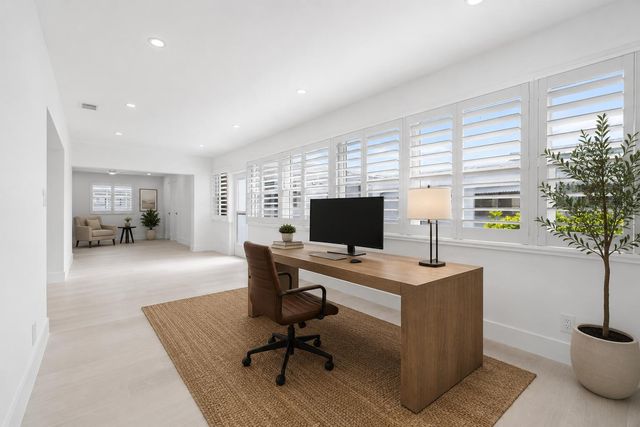 1304 SW 23rd Street, Boynton Beach, FL 33426