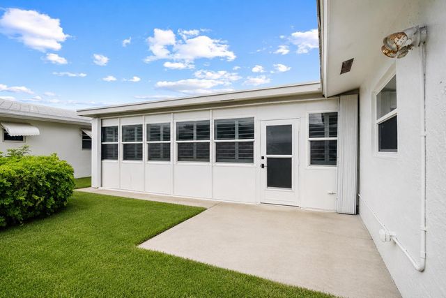 1304 SW 23rd Street, Boynton Beach, FL 33426