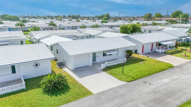 1304 SW 23rd Street, Boynton Beach, FL 33426