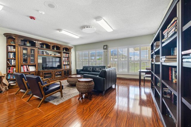 1304 SW 23rd Street, Boynton Beach, FL 33426