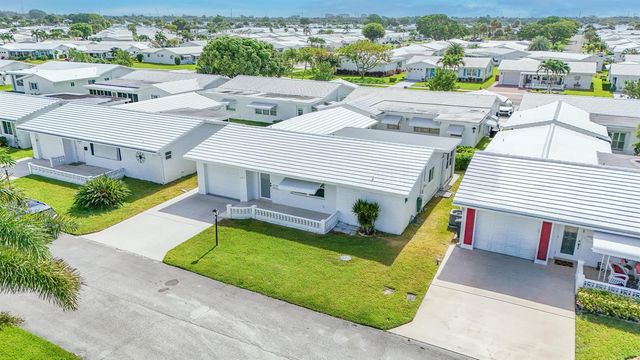 1304 SW 23rd Street, Boynton Beach, FL 33426