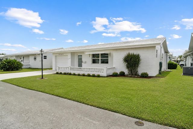 1304 SW 23rd Street, Boynton Beach, FL 33426