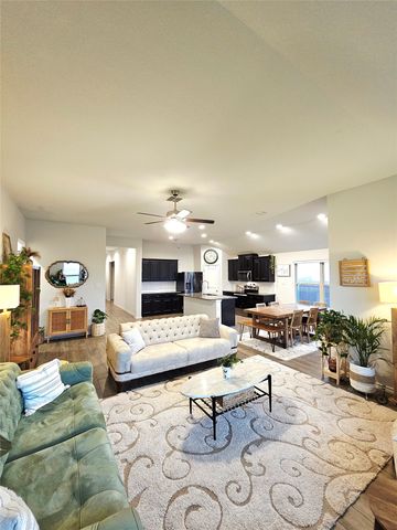 3521 TAHITI Lane, Fort Worth, TX 76123