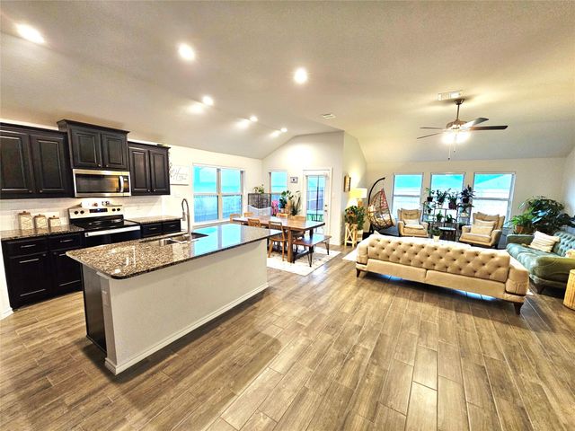 3521 TAHITI Lane, Fort Worth, TX 76123