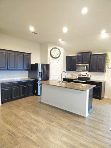 3521 TAHITI Lane, Fort Worth, TX 76123