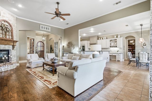 3304 Twin Lakes Drive, Celina, TX 75078