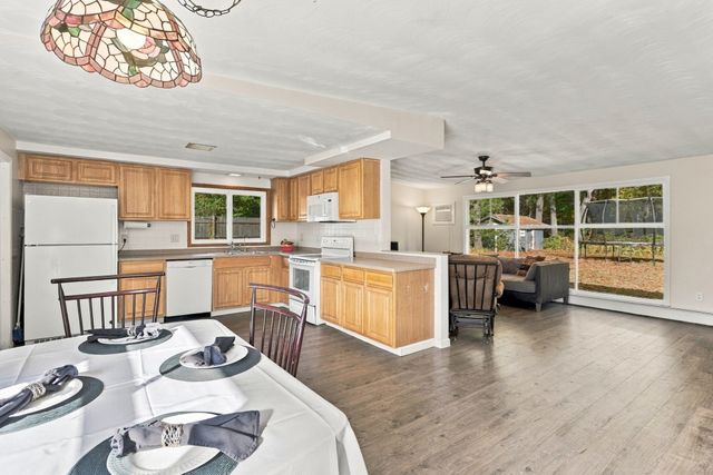 5 Judith Rd, Chelmsford, MA 01824