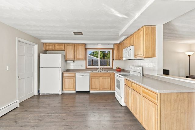 5 Judith Rd, Chelmsford, MA 01824