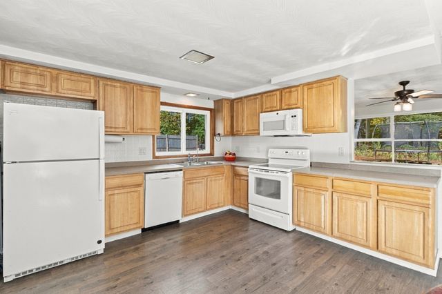 5 Judith Rd, Chelmsford, MA 01824