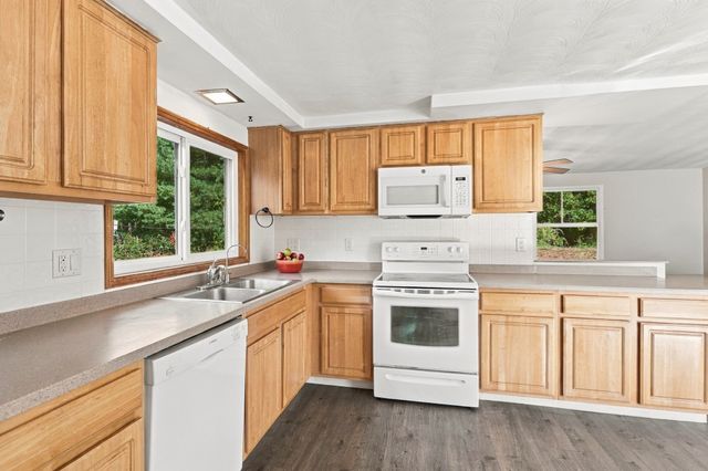 5 Judith Rd, Chelmsford, MA 01824