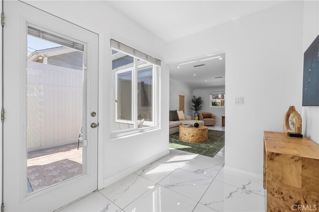 1320 N Catalina, Burbank, CA 91505