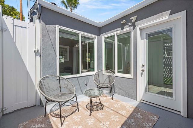 1320 N Catalina, Burbank, CA 91505