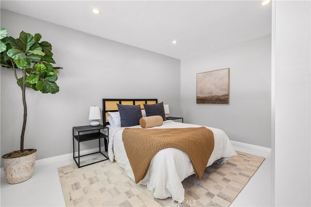 1320 N Catalina, Burbank, CA 91505
