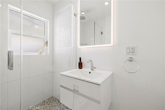 1320 N Catalina, Burbank, CA 91505
