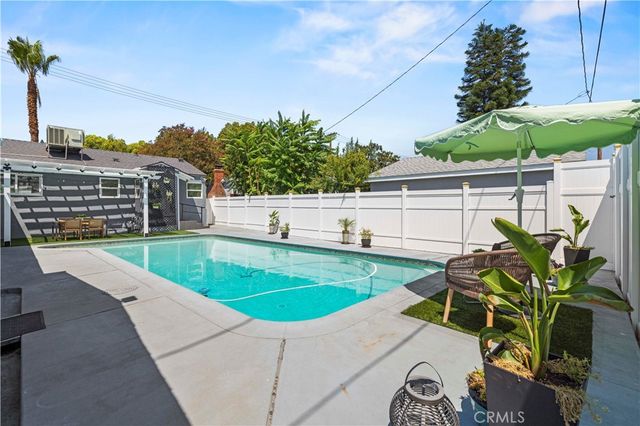 1320 N Catalina, Burbank, CA 91505