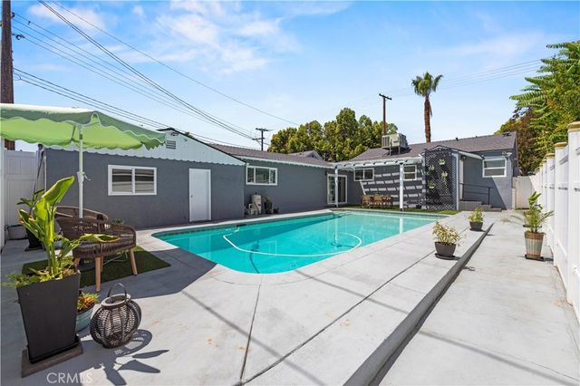 1320 N Catalina, Burbank, CA 91505