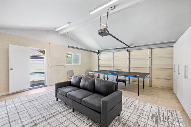 1320 N Catalina, Burbank, CA 91505