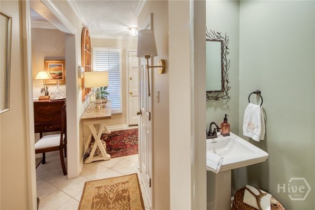 6808 LaRoche Avenue 4, Savannah, GA 31406