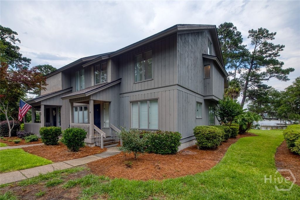 Image 3 of property listing at 6808 LaRoche Avenue 4, Savannah, GA 31406