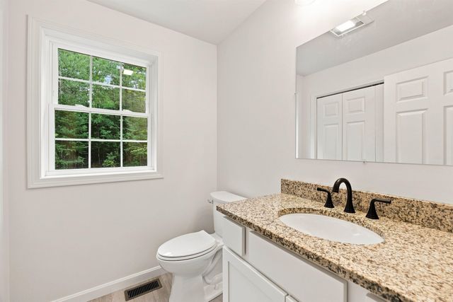 27 Brook View Road, Newport, NH 03773