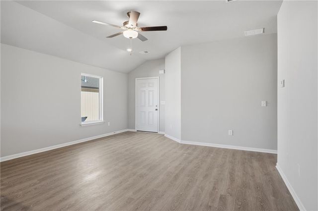 20254 W 195th Street, Spring Hill, KS 66083
