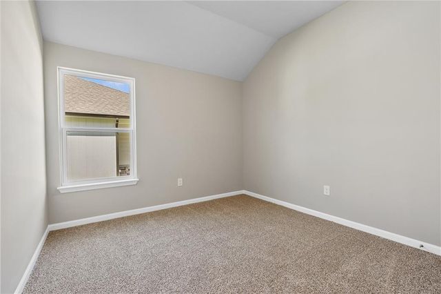 20254 W 195th Street, Spring Hill, KS 66083