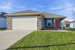 20254 W 195th Street, Spring Hill, KS 66083