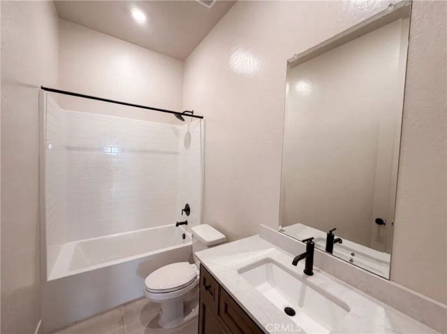 2262 N Marion, Clovis, CA 93619
