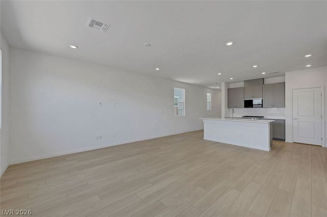 7086 Parkallen Avenue, Las Vegas, NV 89113