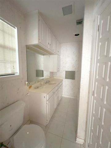 1518 County Road 307, El Campo, TX 77437