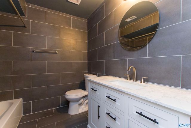 2225 Golf Road SW 509, Huntsville, AL 35802