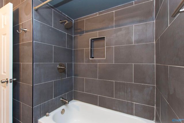 2225 Golf Road SW 509, Huntsville, AL 35802