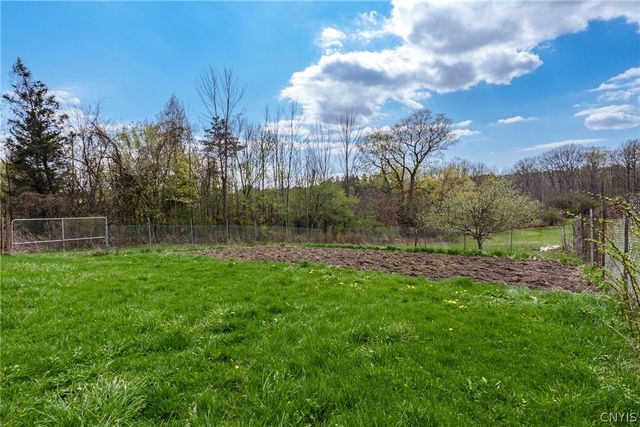 4111 Watervale Road, Pompey, NY 13104