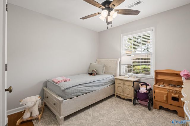 7702 Shadow Bend Drive SE, Huntsville, AL 35802