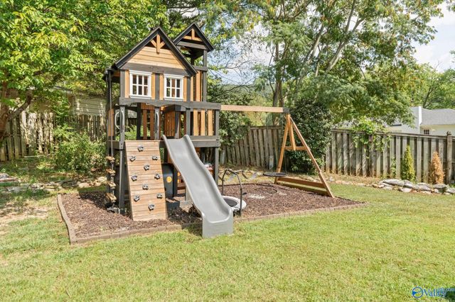 7702 Shadow Bend Drive SE, Huntsville, AL 35802