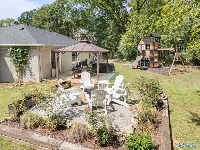 7702 Shadow Bend Drive SE, Huntsville, AL 35802