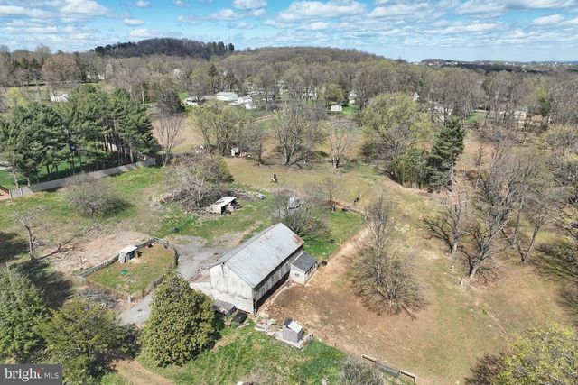 861 POFF ROAD, York, PA 17406