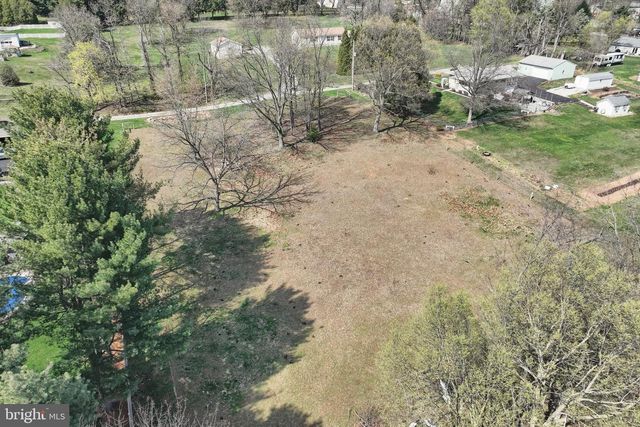 861 POFF ROAD, York, PA 17406