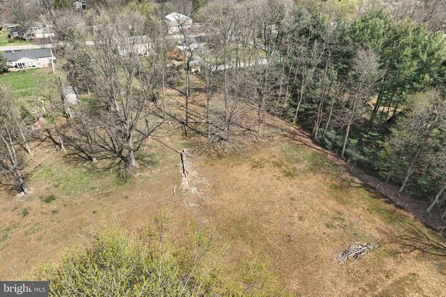 861 POFF ROAD, York, PA 17406