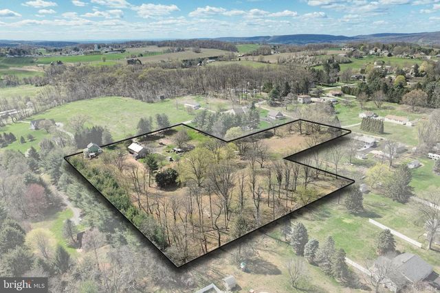 861 POFF ROAD, York, PA 17406