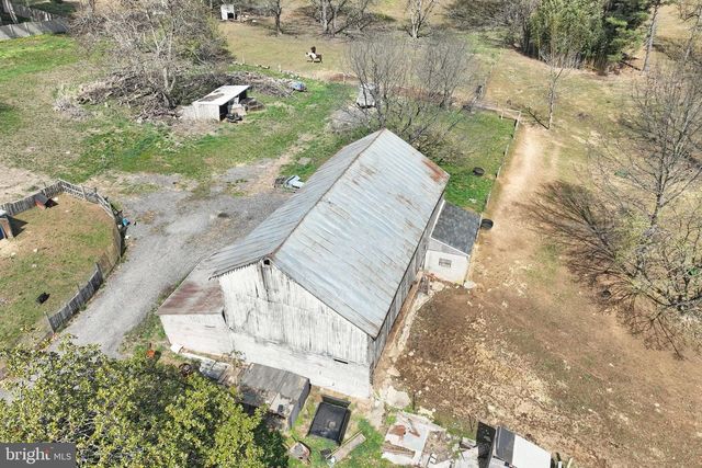 861 POFF ROAD, York, PA 17406