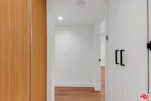 950 Havenhurst Drive 6, West Hollywood, CA 90046