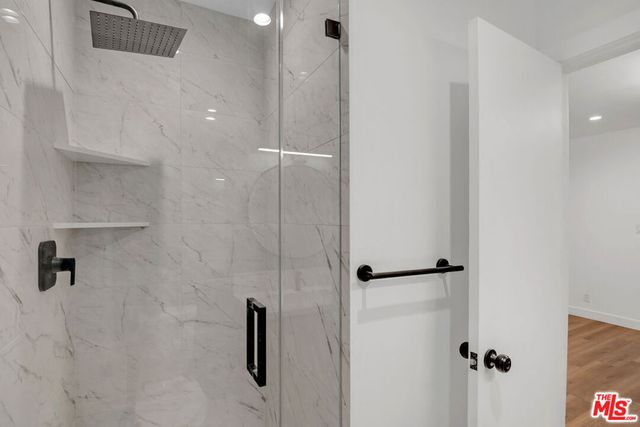 950 Havenhurst Drive 6, West Hollywood, CA 90046