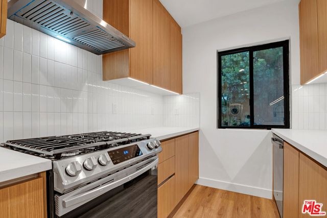 950 Havenhurst Drive 6, West Hollywood, CA 90046