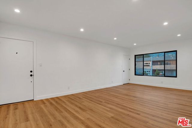 950 Havenhurst Drive 6, West Hollywood, CA 90046